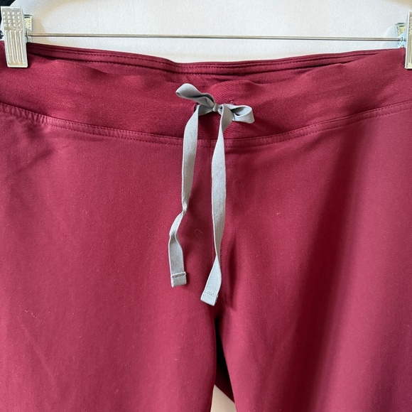 FIGS TECHNICAL COLLECTION SCRUBS SS V NECK TOP PULL ON DRAWSTRING WAIST PANTS S - Picture 7 of 11